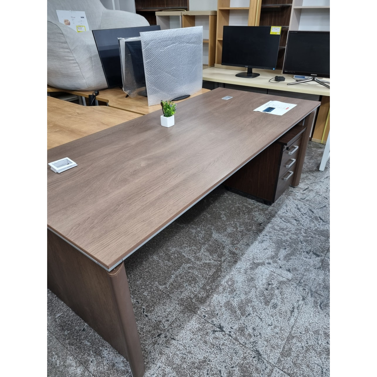 [1대 한정] 퍼시스 중역책상(이동서랍 제공)