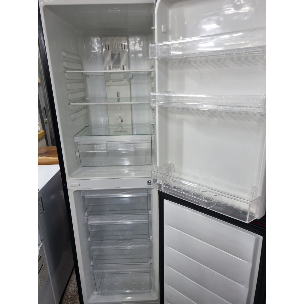 [클라쎄(Classe)] 냉장고 239리터 실속형 사이즈