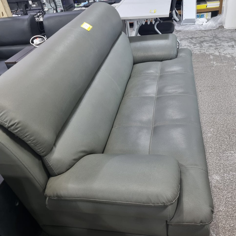 3인용 인조가죽 소파